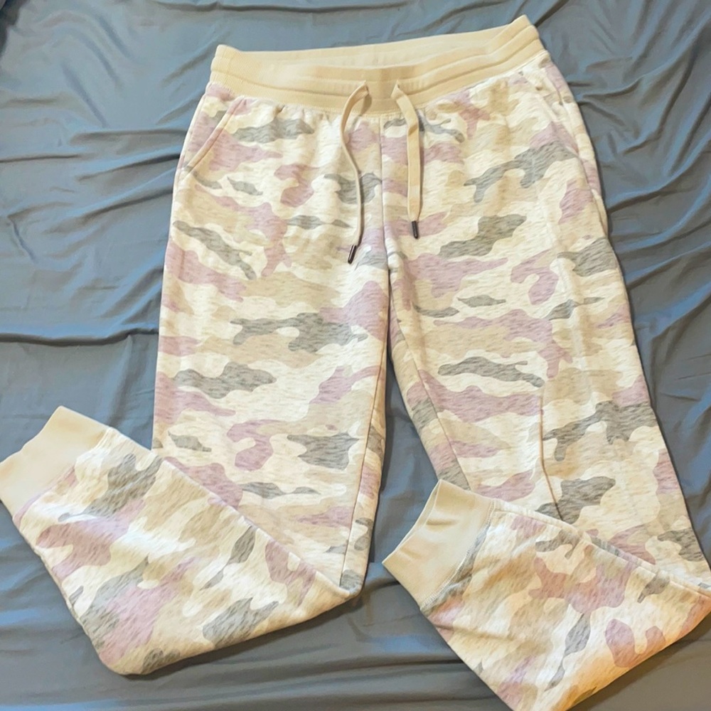 Old Navy Women’s Joggers!